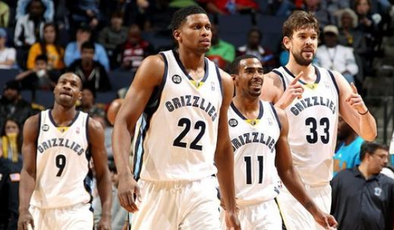 阿坎吉：齐沃很重视沟通和我们很亲近；希望世界杯对阵意大利（阿坎吉：齐沃善于沟通，与我们关系密切；期待世界杯碰上意大利）