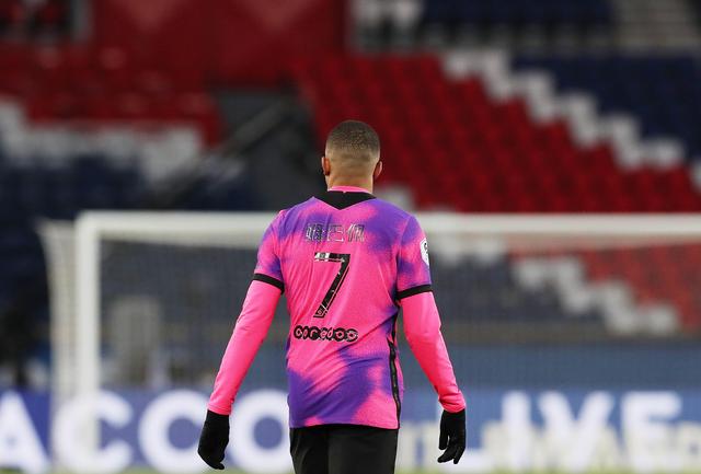 开场29分钟3球，姆巴佩完成欧冠历史第三早的帽子戏法（姆巴佩29分钟戴帽，欧冠史上第三快）