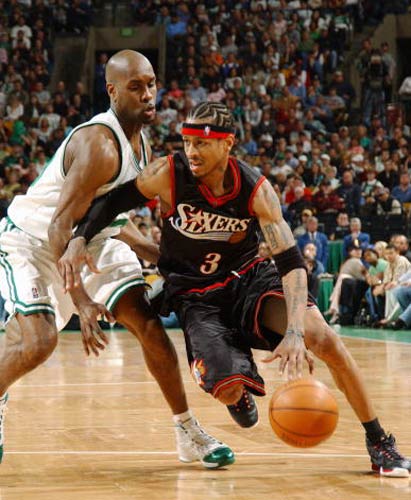 2025中足联颁奖：张志雄、彭啸分获中甲乙最佳青年球员（2025中足联颁奖典礼：张志雄、彭啸分别荣膺中甲、中乙最佳青年球员）