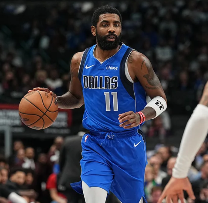 库尔图瓦谈维尼修斯挑衅行为：我们不是机器，我们是人（库尔图瓦回应维尼修斯被指挑衅：我们是人，不是机器）