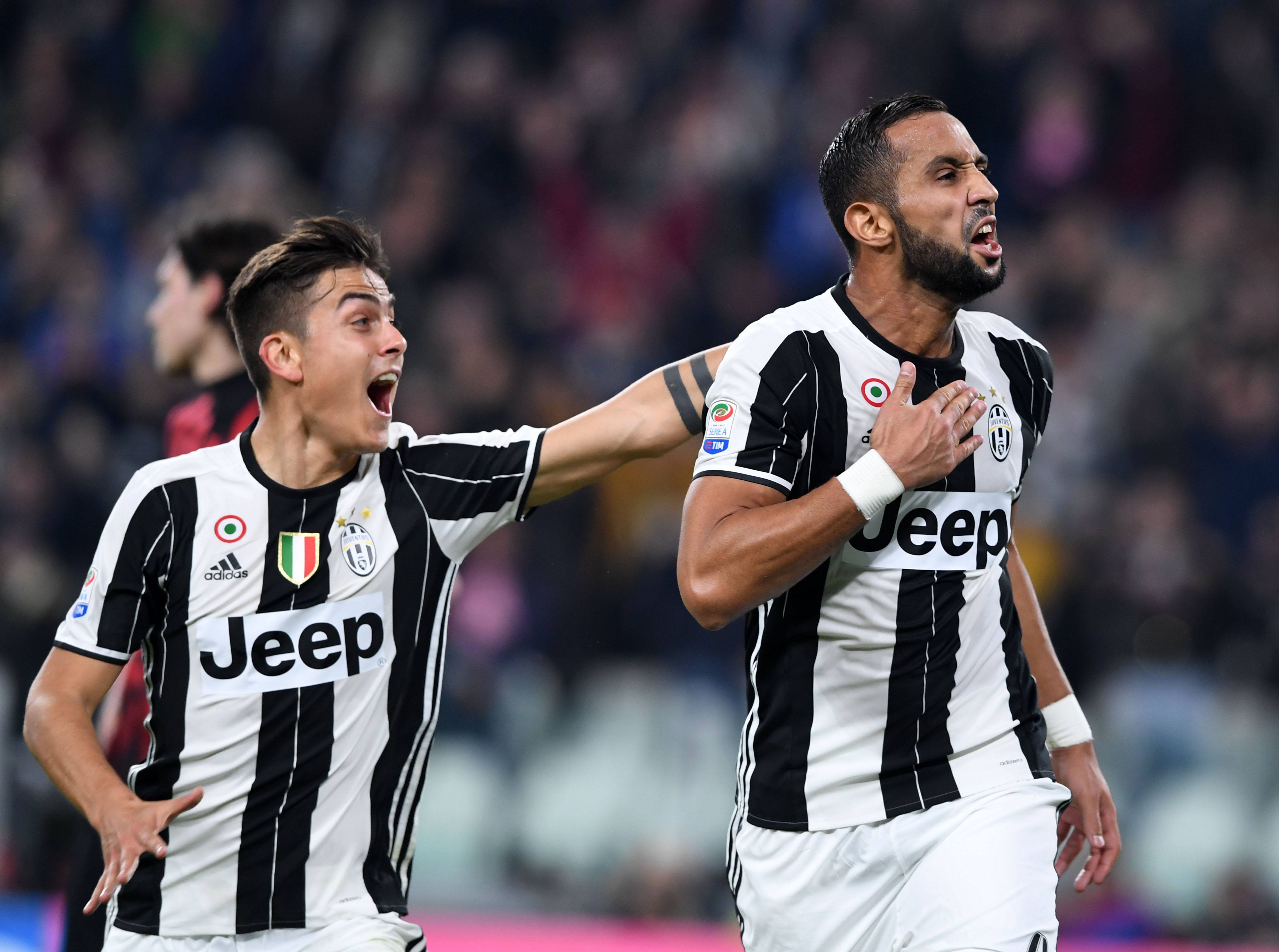 17岁天才卡尔展现极强潜力，德甲首秀表现亮眼，凭借出色技术和风格成为焦点。（17岁天才卡尔德甲首秀惊艳，精湛技术与独特风格尽显潜力成全场焦点）