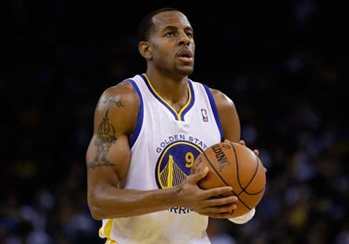 利物浦决定萨拉赫短期缺席比赛，斯洛特获管理层支持（利物浦确认萨拉赫将短期缺阵，斯洛特获高层力挺）