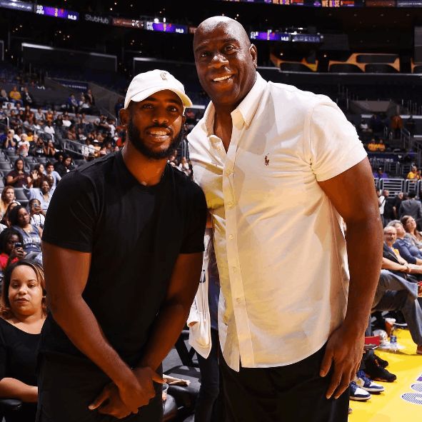 都体：尤文对洛博特卡感兴趣，但他更愿意接受来自国外的报价（都体：尤文有意洛博特卡，球员更青睐海外报价）