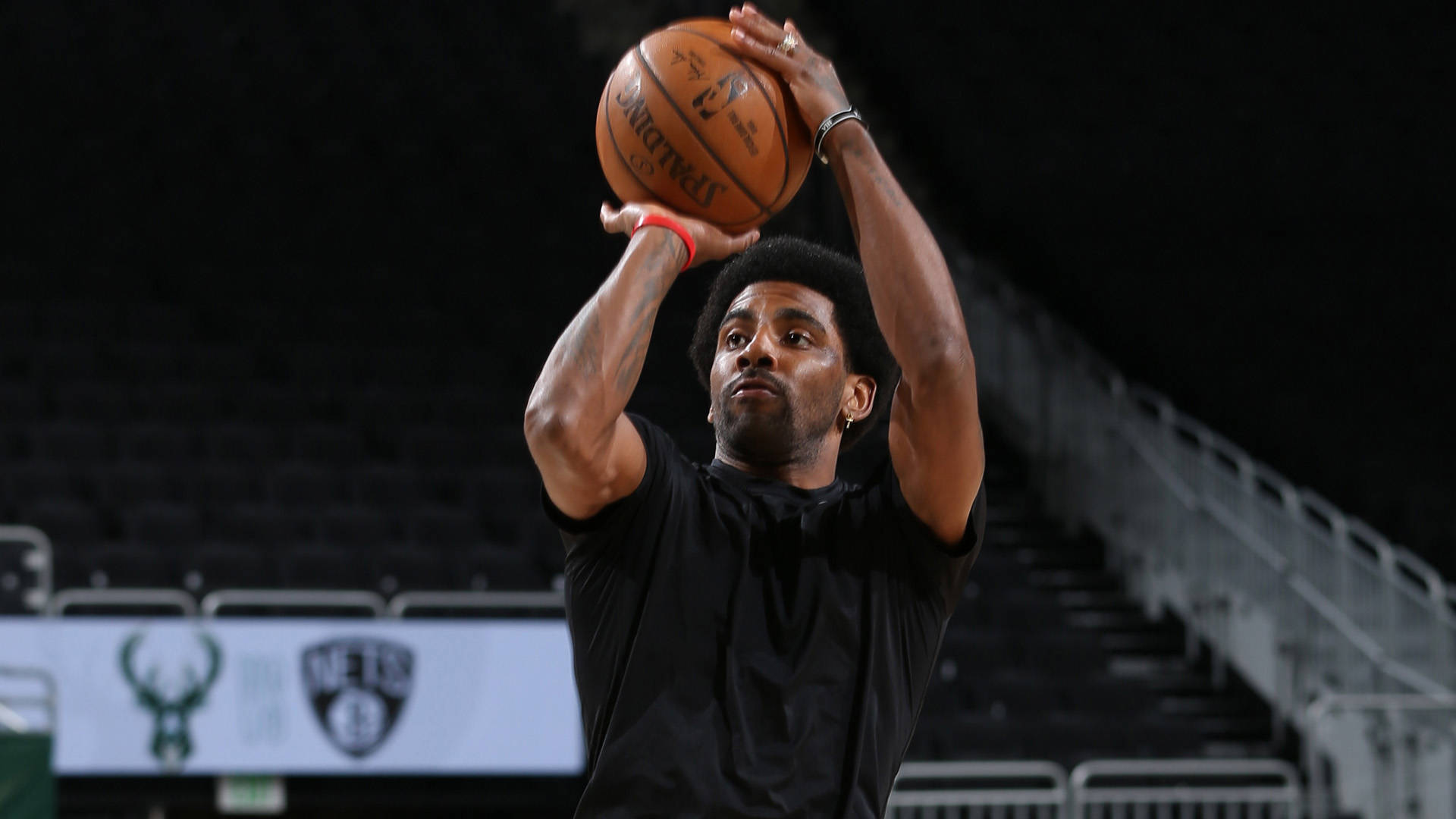 斯基拉：一家英超俱乐部询问了米兰前锋圣地亚哥的信息（斯基拉：英超球队已打听米兰前锋圣地亚哥的情况）